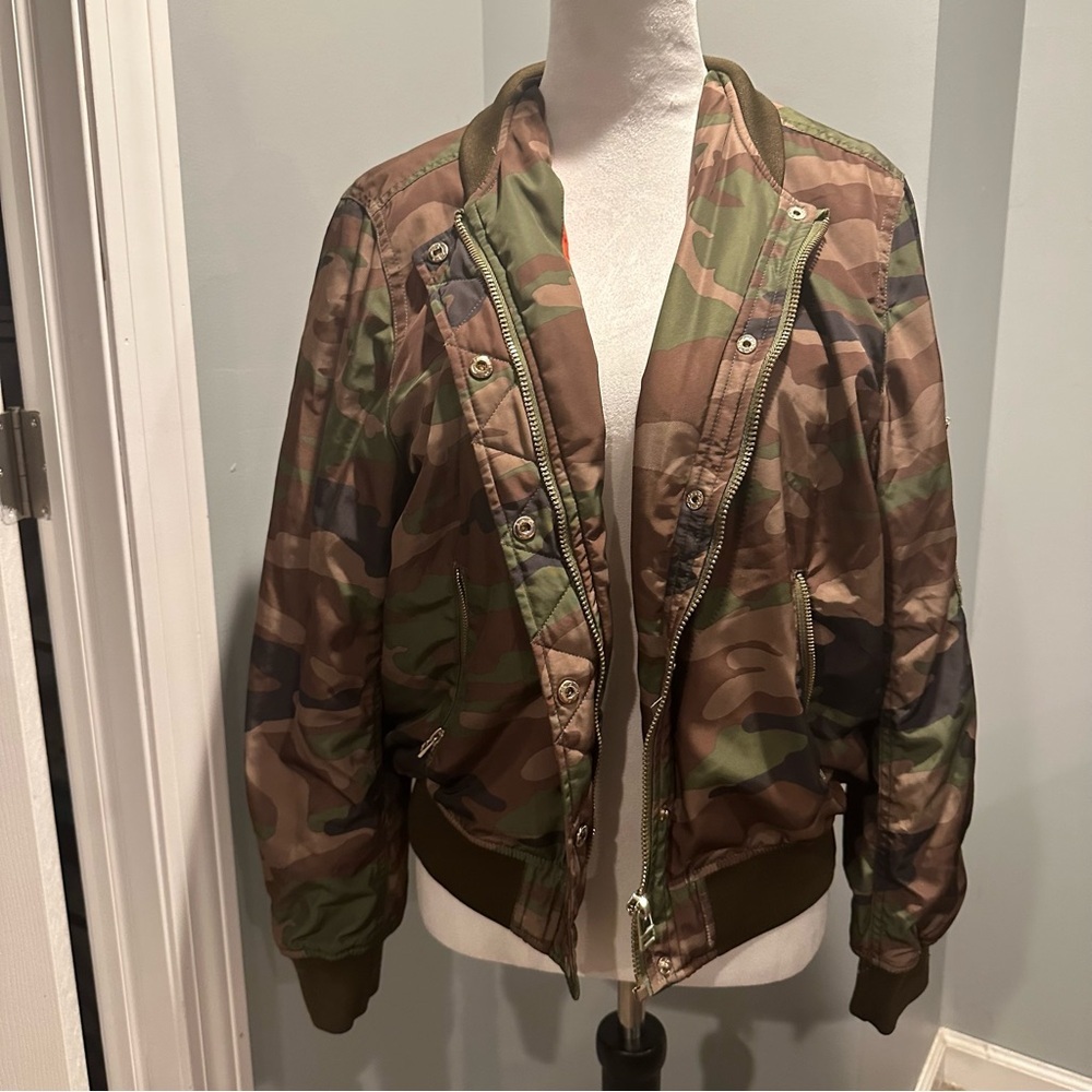 Forever 21 Camouflage Bomber Jacket - Size L - Picture 6 of 6